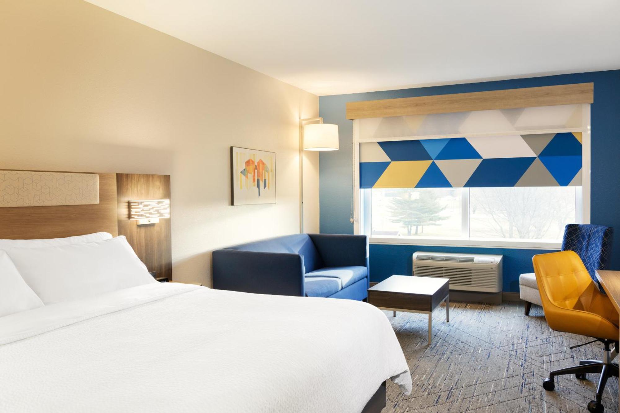 Holiday Inn Express Newton By Ihg Exterior foto