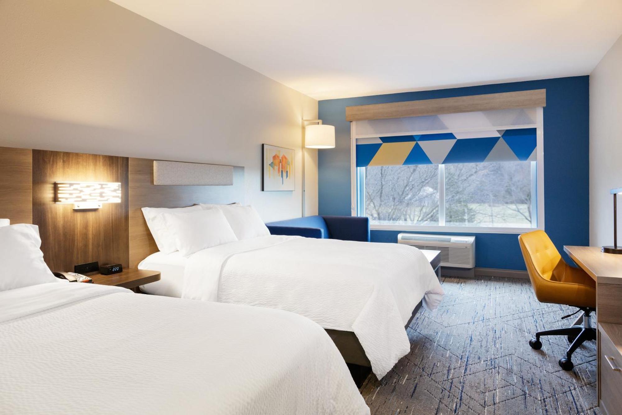 Holiday Inn Express Newton By Ihg Exterior foto